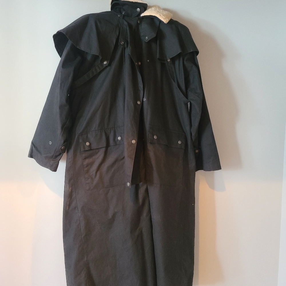 Vintage Australian Outback oilskin duster jacket with liner.  Size medium